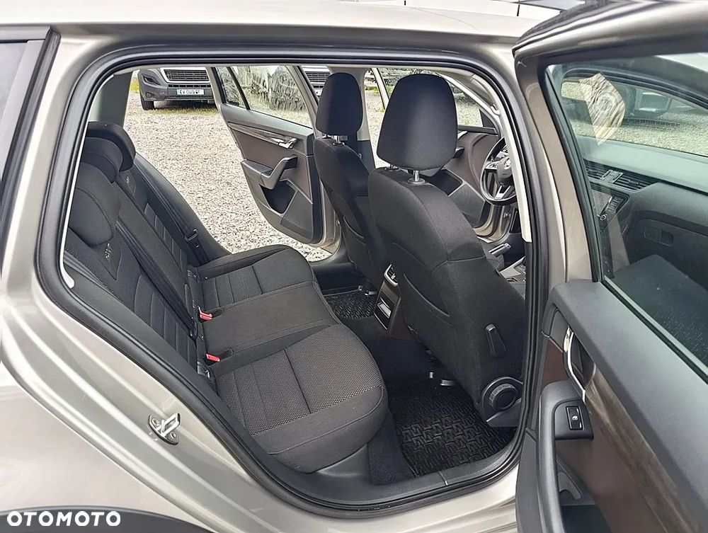 Skoda Octavia Scout 2.0 TDI 4x4 DSG - 21