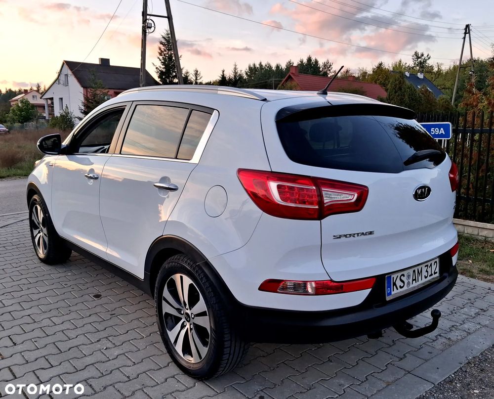 Kia Sportage 2.0 CRDI 4WD Automatik Dream-Team Edition - 4