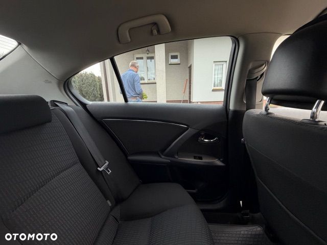Toyota Avensis 2.0 D-4D Platinium - 11