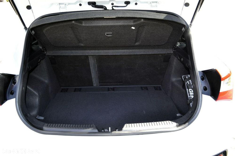 Hyundai i30 1.6 GDI Turbo Luxury - 12
