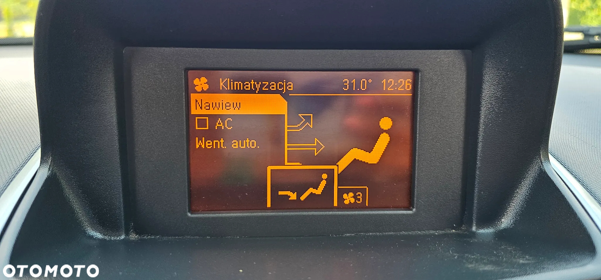 Opel Corsa 1.4 16V 150 Jahre - 19