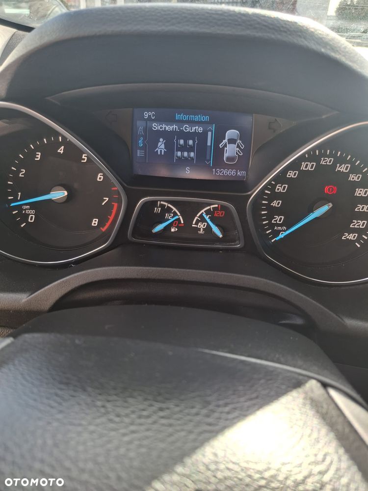 Ford Kuga 1.6 EcoBoost 2x4 Titanium - 21