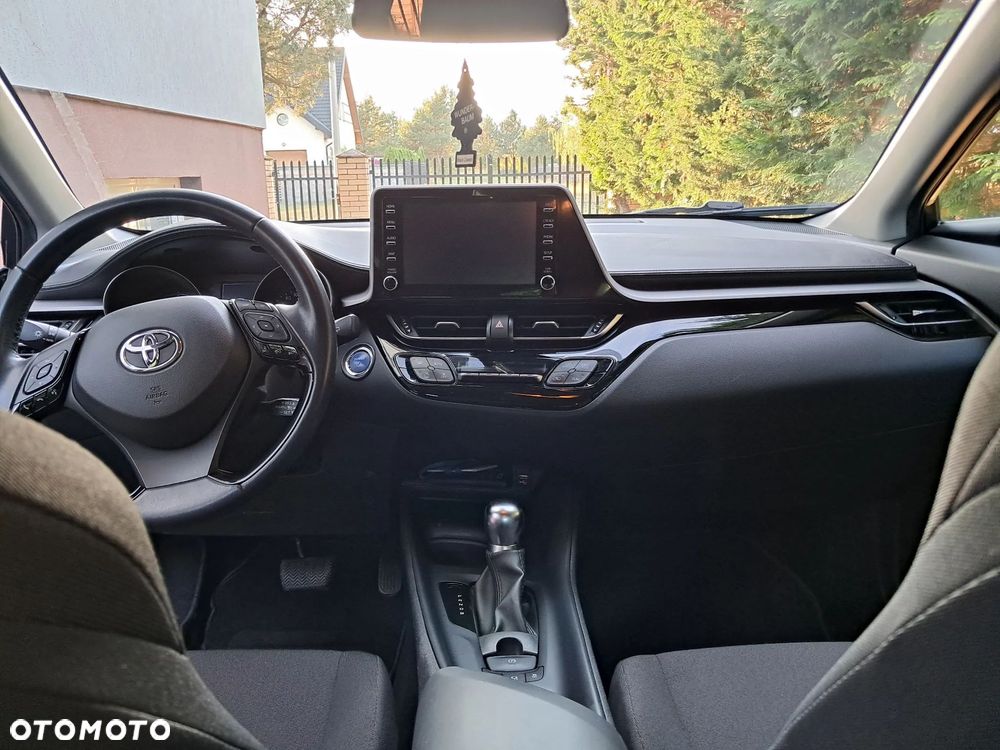 Toyota C-HR - 16