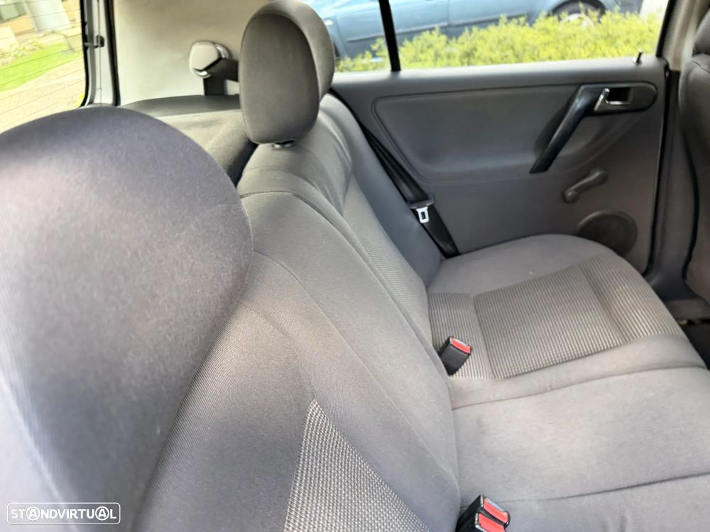 VW Polo Classic 1.6 Confl TA+AC - 24