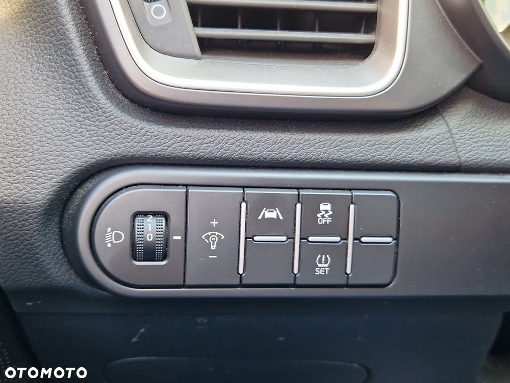 Kia Ceed 1.5 T-GDI M - 16