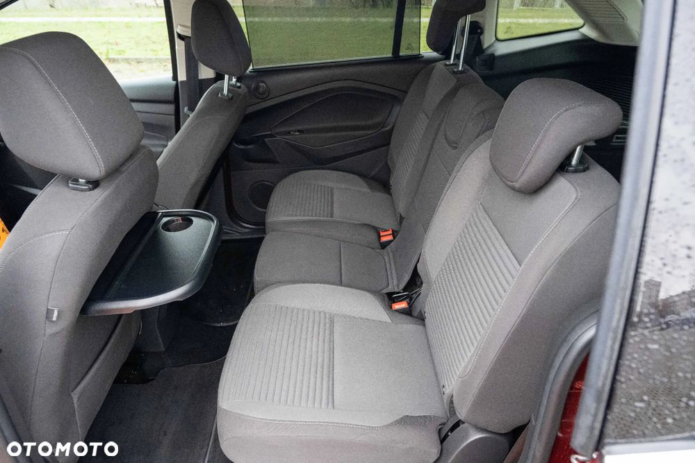 Ford Grand C-MAX - 28