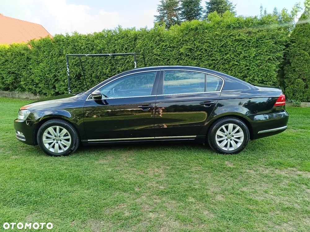 Volkswagen Passat 2.0 TDI DSG BlueMotion Technology Comfortline - 2