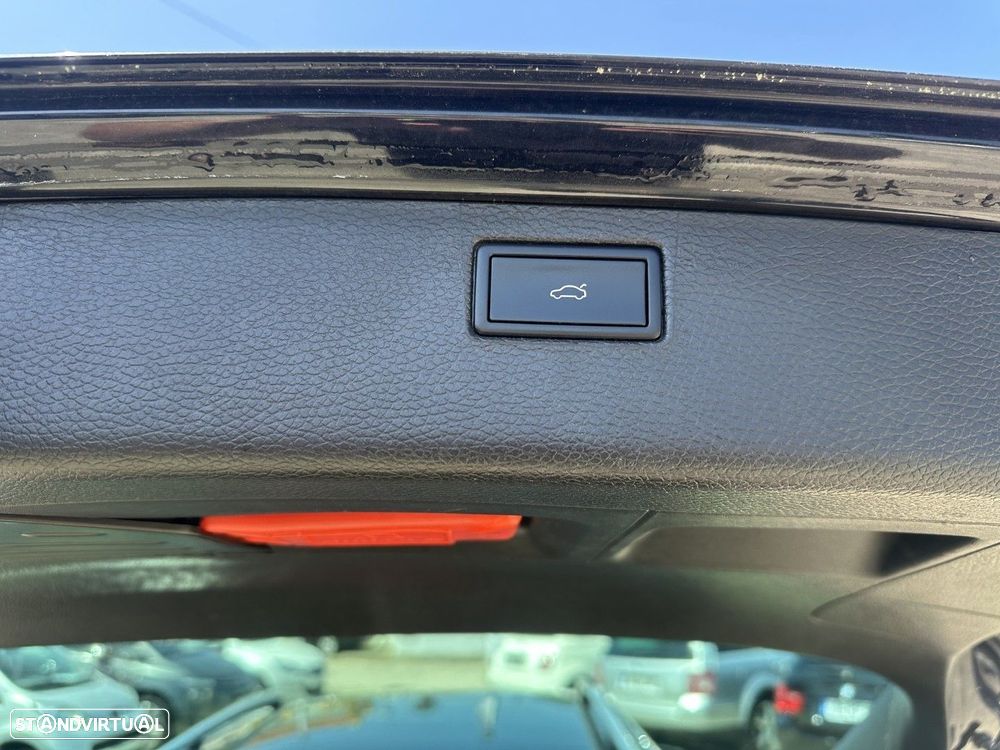 VW Passat Variant 1.6 TDI BlueMotion Highline - 7