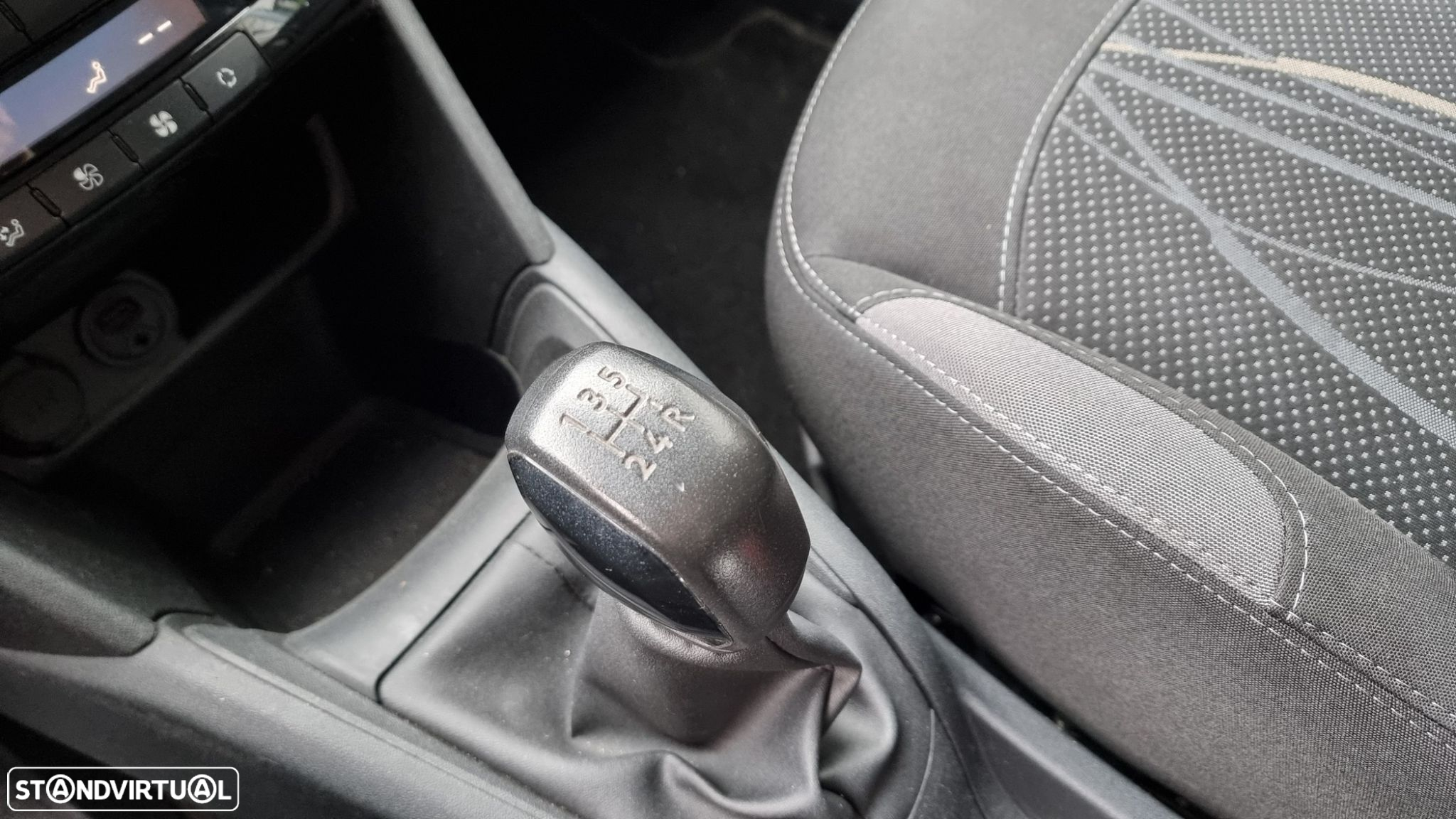 Peugeot 208 1.6 e-HDi Active - 11