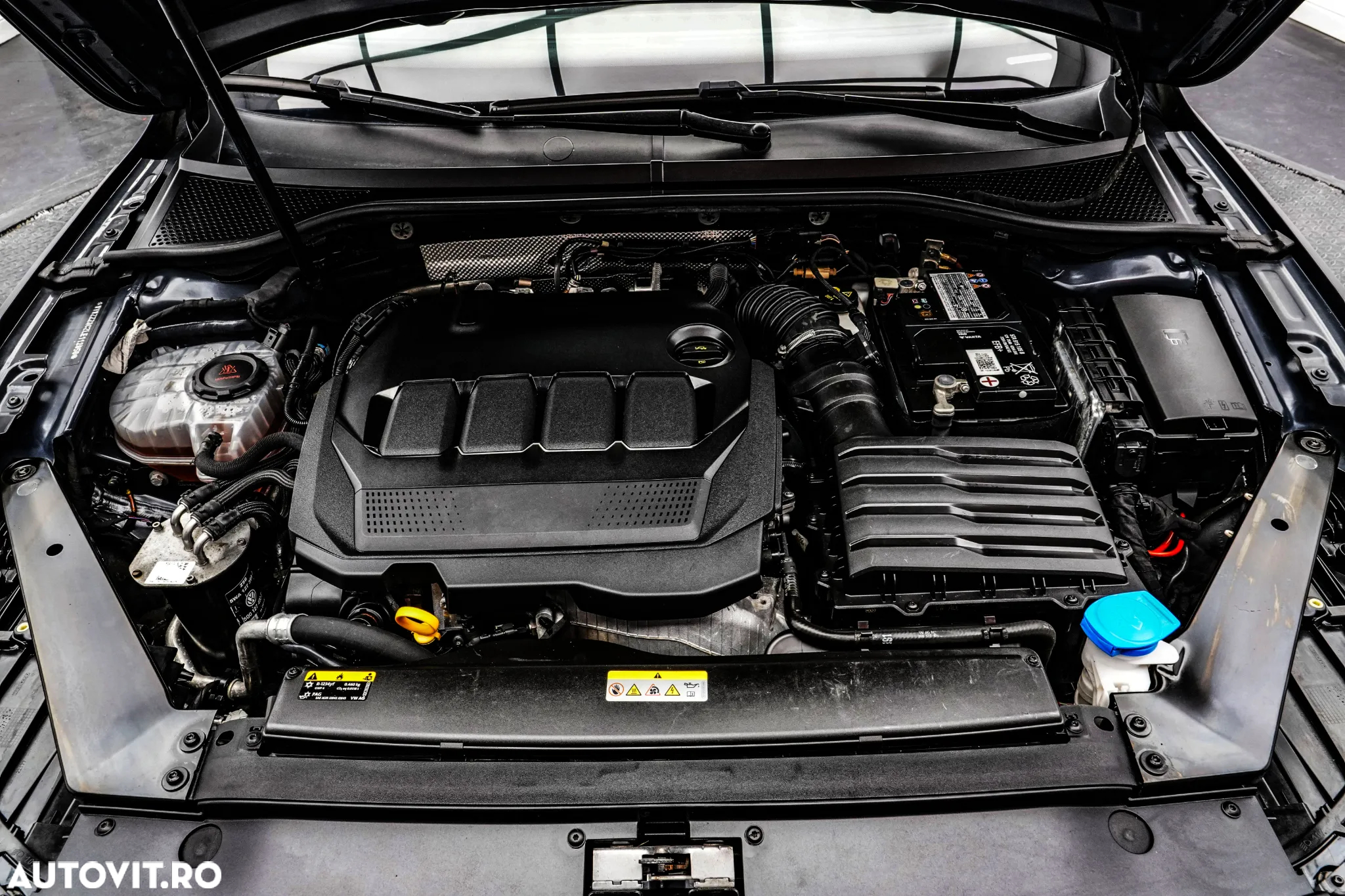 Volkswagen Passat 2.0 TDI DSG Advance - 33
