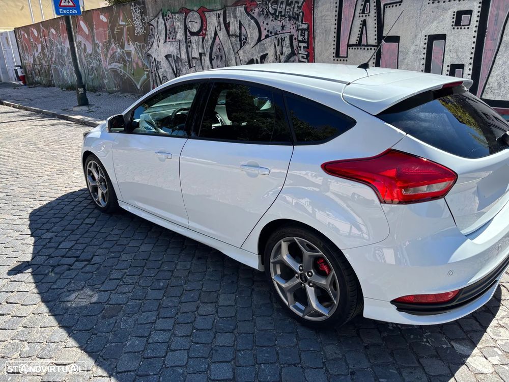 Ford Focus 2.0 EcoBoost ST - 5