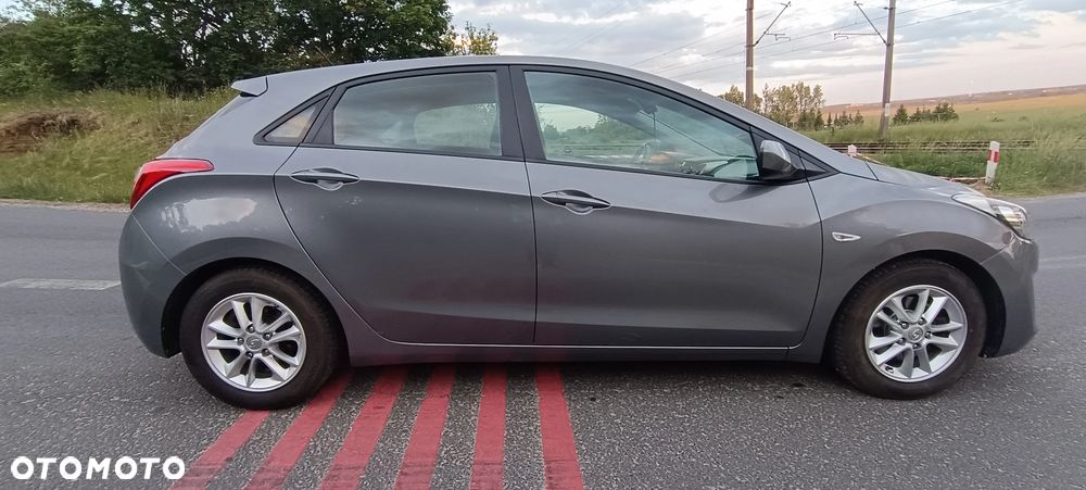 Hyundai i30 1.4 Fifa World Cup Edition - 25