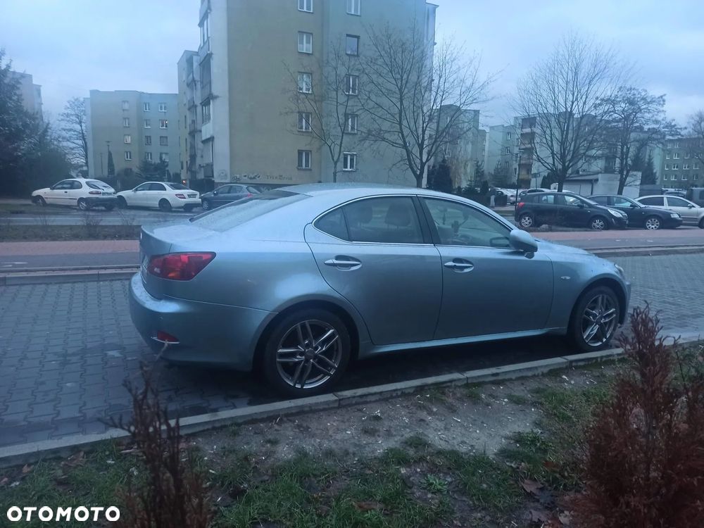 Lexus IS 220 D Prestige - 18