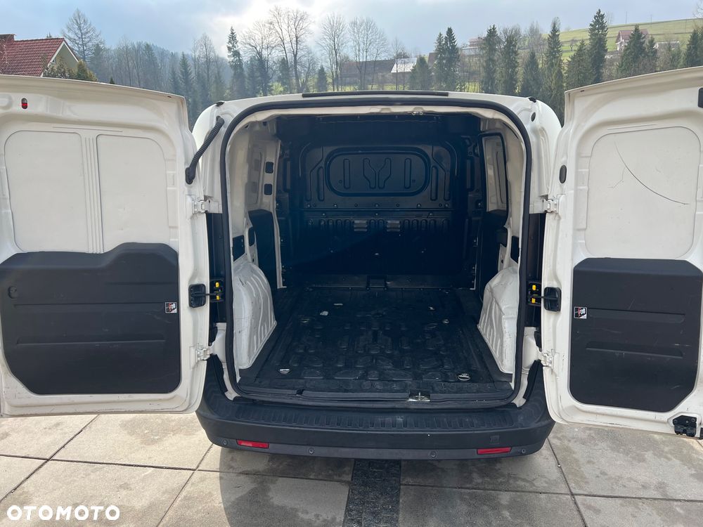 Opel COMBO - 19