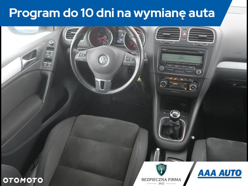 Volkswagen Golf - 8