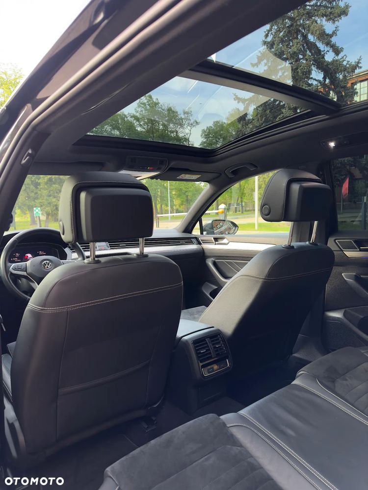 Volkswagen Passat 1.6 TDI SCR DSG Conceptline - 17