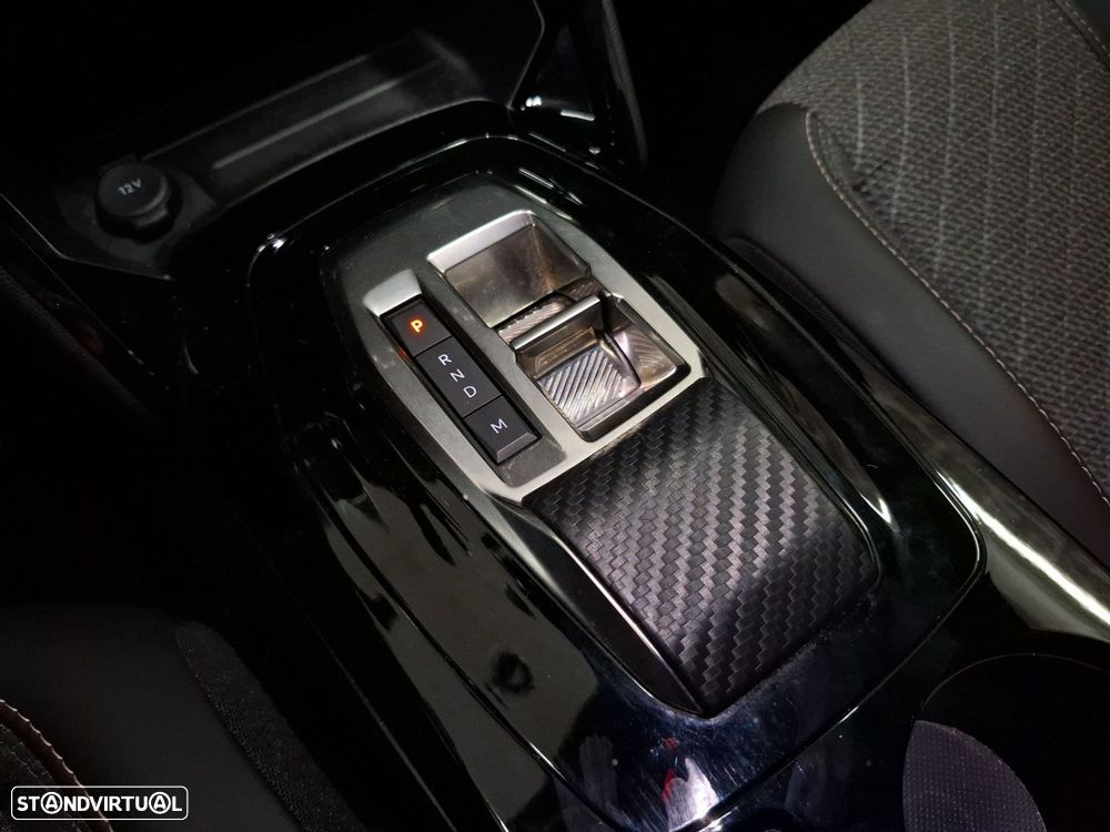 Peugeot 2008 1.2 Hybrid Allure e-DCS6 - 18