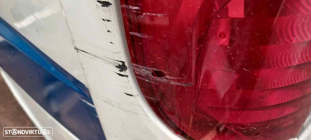 FAROLIM TRASEIRO ESQUERDO FIAT DOBLO LIMUSINA 2006 - 2