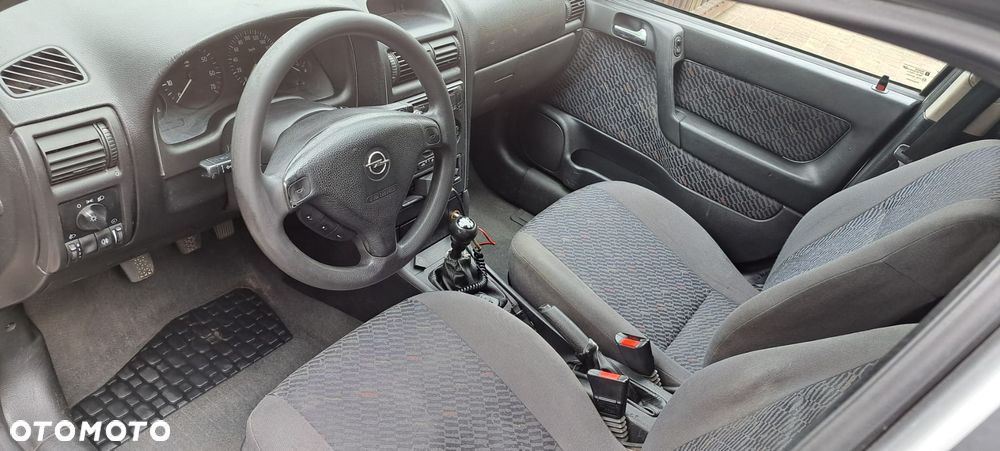 Opel Astra 1.6 - 14