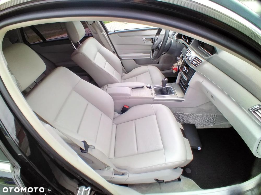 Mercedes-Benz Klasa E 220 CDI - 11