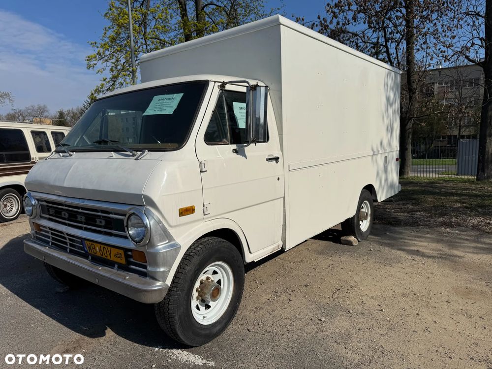 Ford ECONOLINE 300 V8 - 4