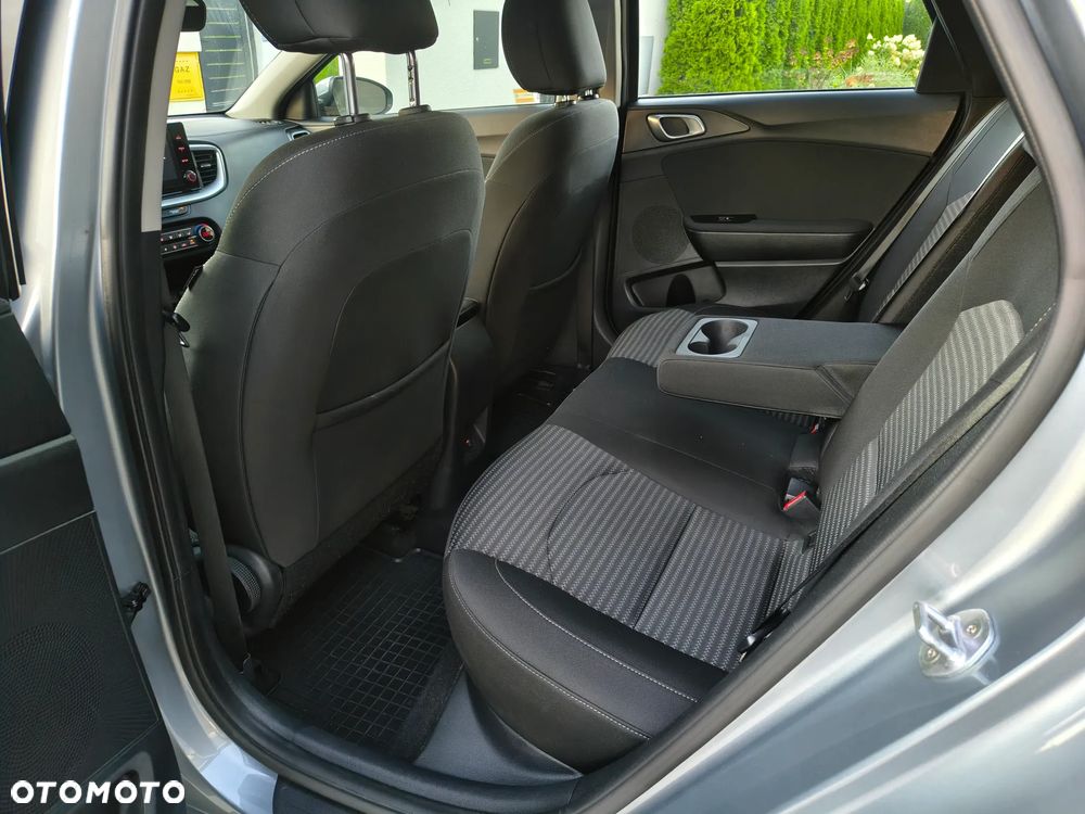 Kia Ceed 1.5 T-GDI M - 13