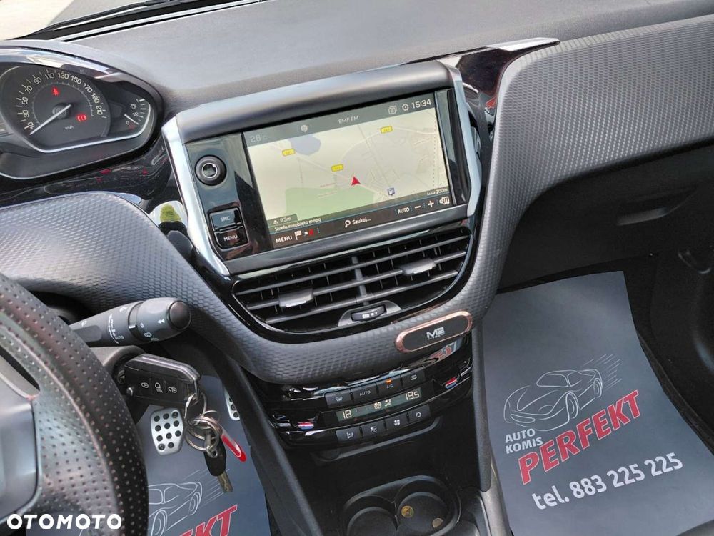 Peugeot 208 - 22