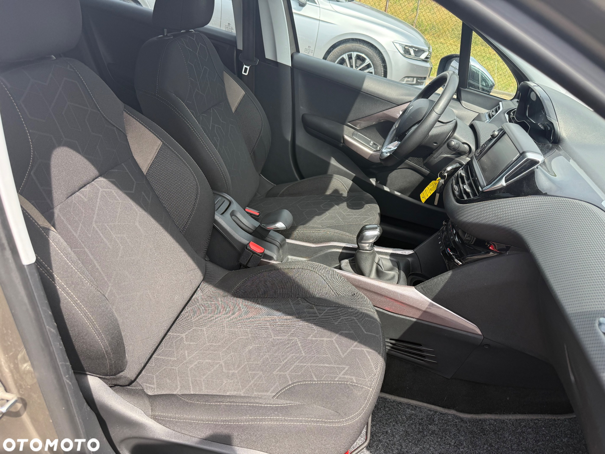 Peugeot 2008 1.2 Pure Tech Access EU6 - 25