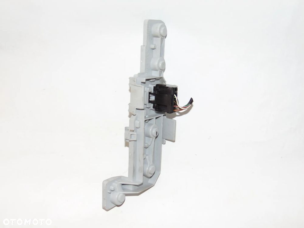 Wkład lewy prawy oprawka żarówek lampy tylnej tył lewej prawej Opel Vectra C HB hatchback liftback sedan 02-05r - 11