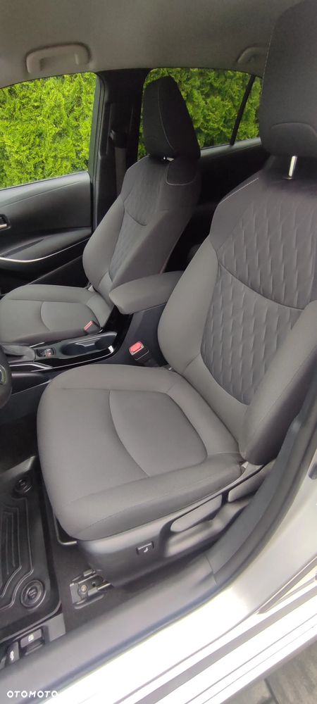 Toyota Corolla 1.8 Hybrid Comfort - 12