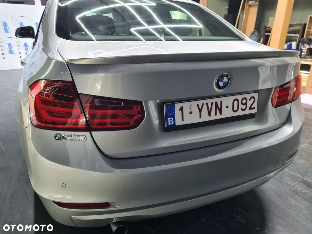 BMW Seria 3 316d Sport Line - 24