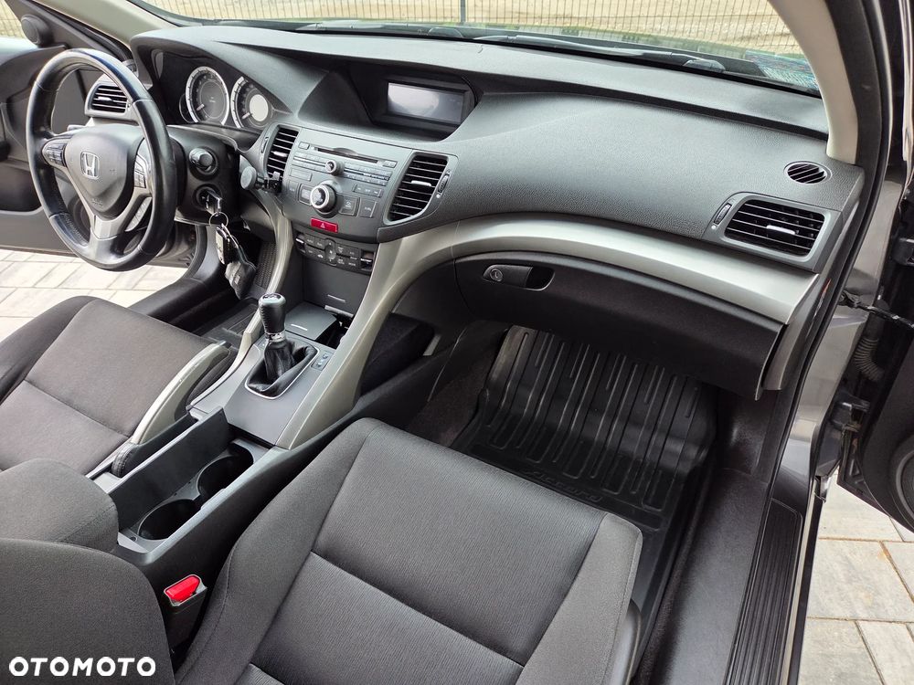 Honda Accord 2.0 Elegance - 23