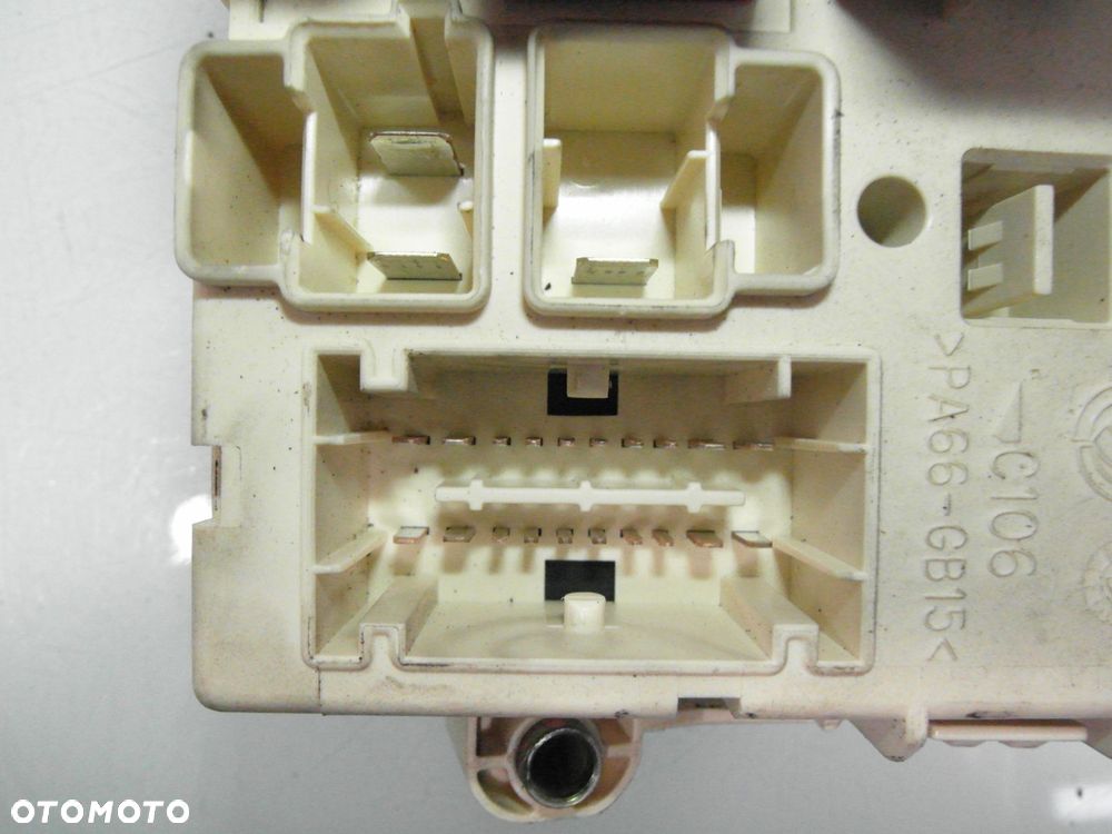 SKRZYNKA BEZPIECZNIKÓW ALFA ROMEO 147 60698375 501204410010 - 6