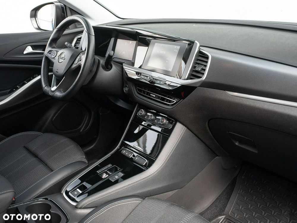 Opel Grandland 1.2 T Business Edition S&S - 34