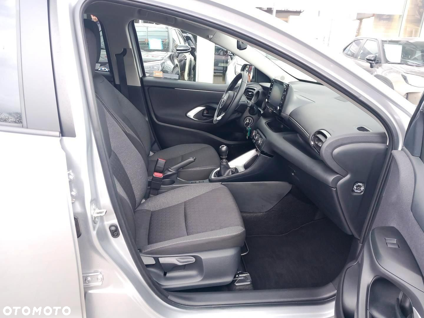 Toyota Yaris - 6