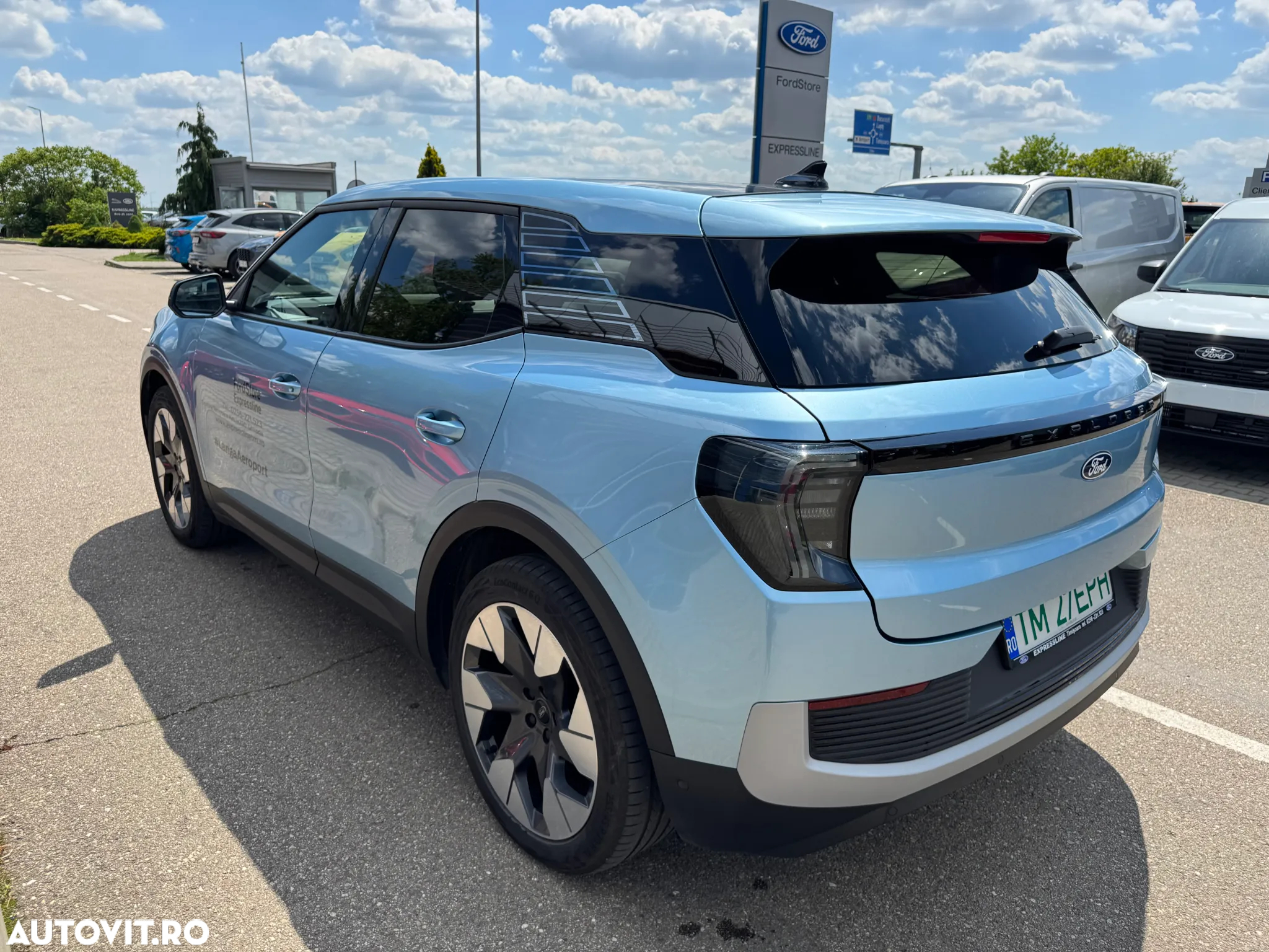 Ford Explorer RWD 77 kWh Extended Range Premium - 4
