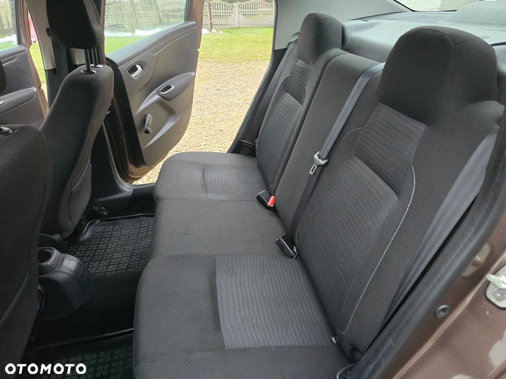 Peugeot 301 1.6 HDi Active - 21