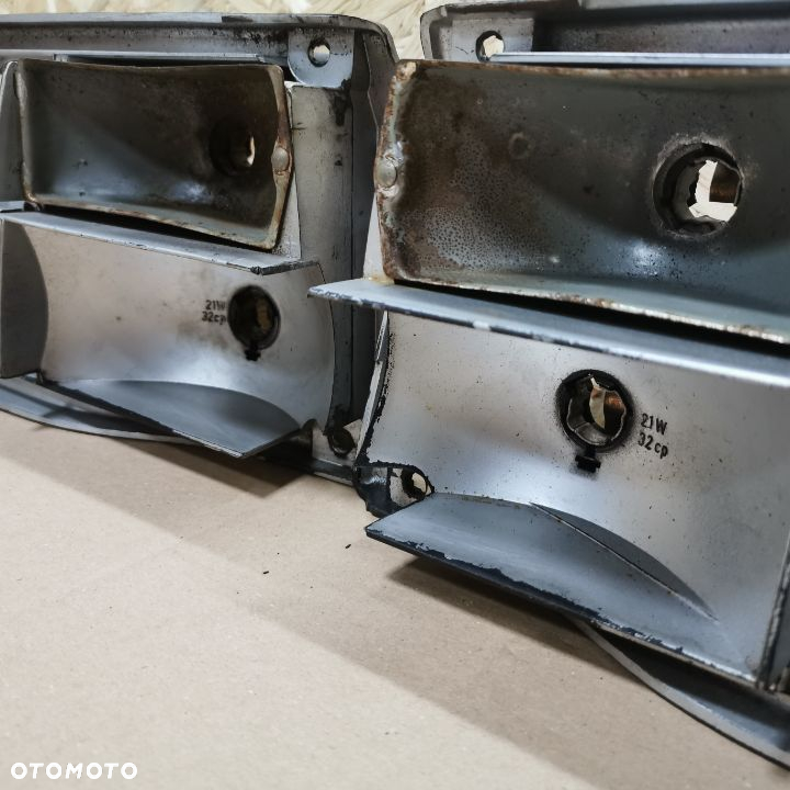 BMW E24 635CSI EUROPA WKŁAD LAMPY LEWY/PRAWY NR. 51231859731OEM - 10