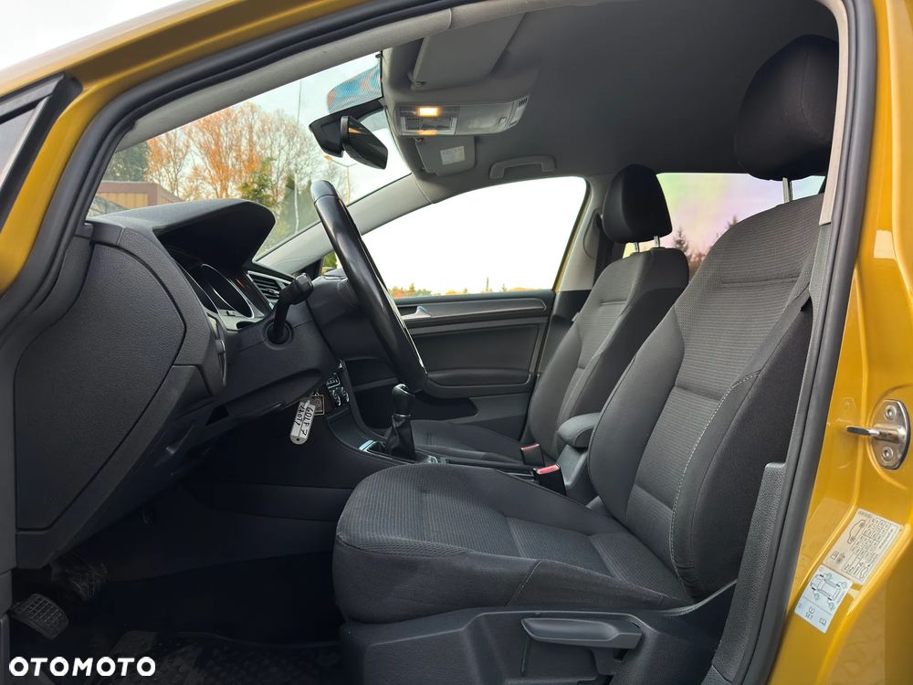 Volkswagen Golf 1.4 TSI BMT Comfortline - 17