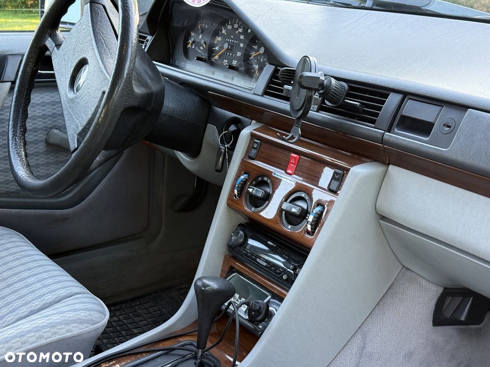 Mercedes-Benz W124 (1984-1993) - 2