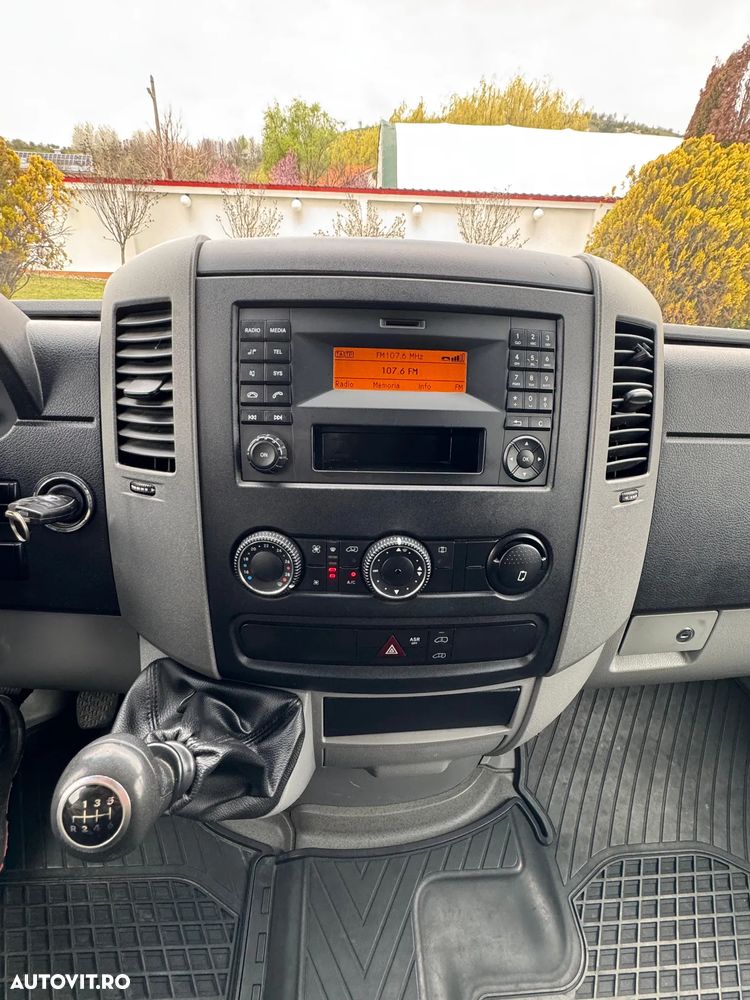 Mercedes-Benz Sprinter - 6