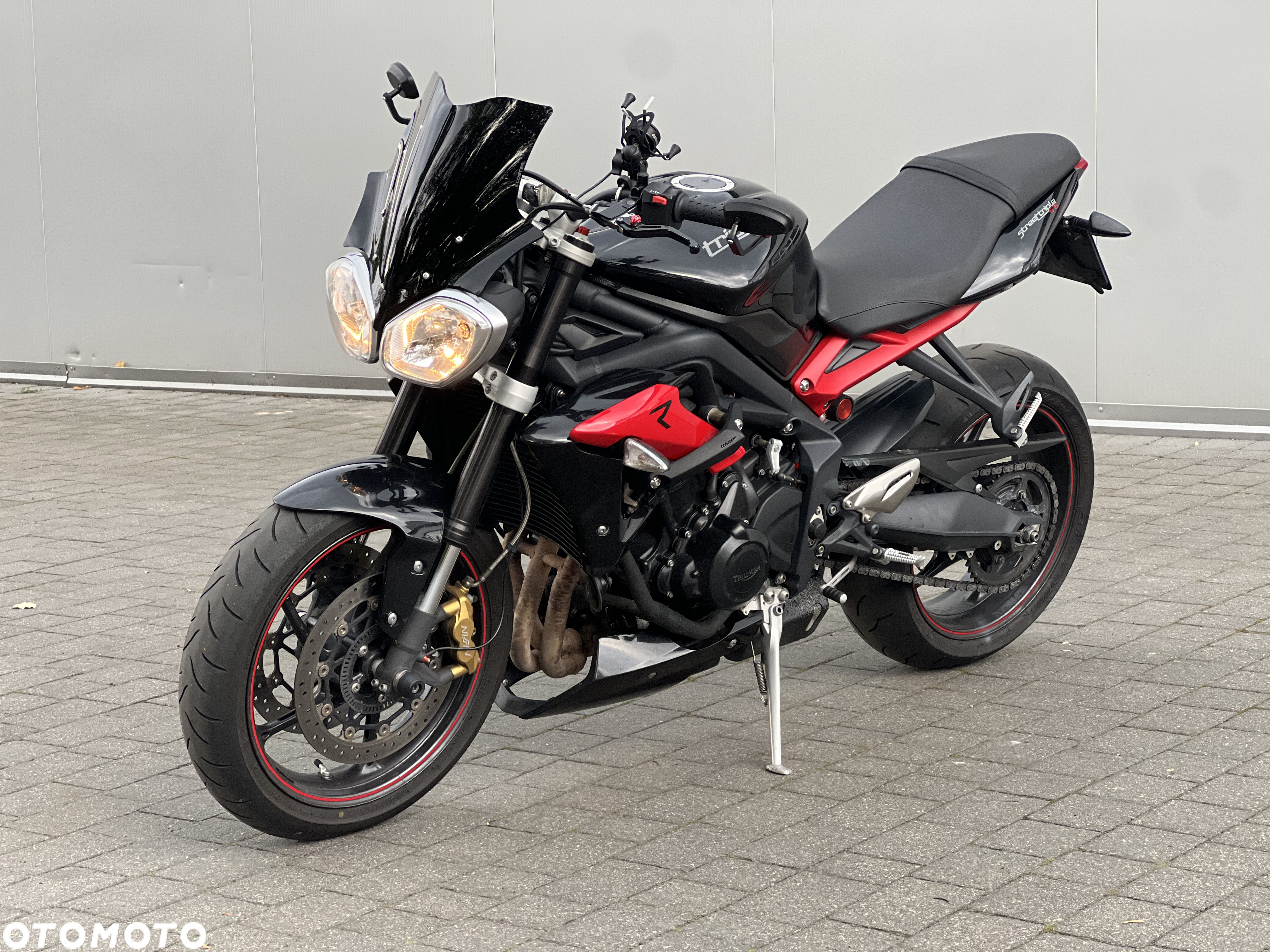 Triumph Street Triple - 4