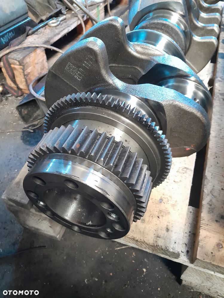 Ford F MAX 2024r. wał korbowy RC19 1179 !! 500KM - 3