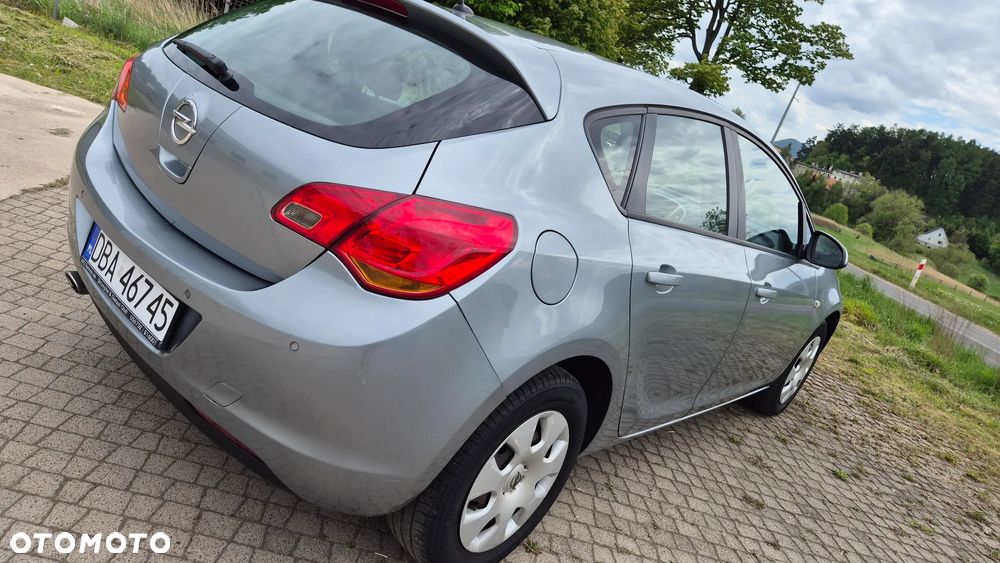Opel Astra 1.4 Turbo Design Edition - 26
