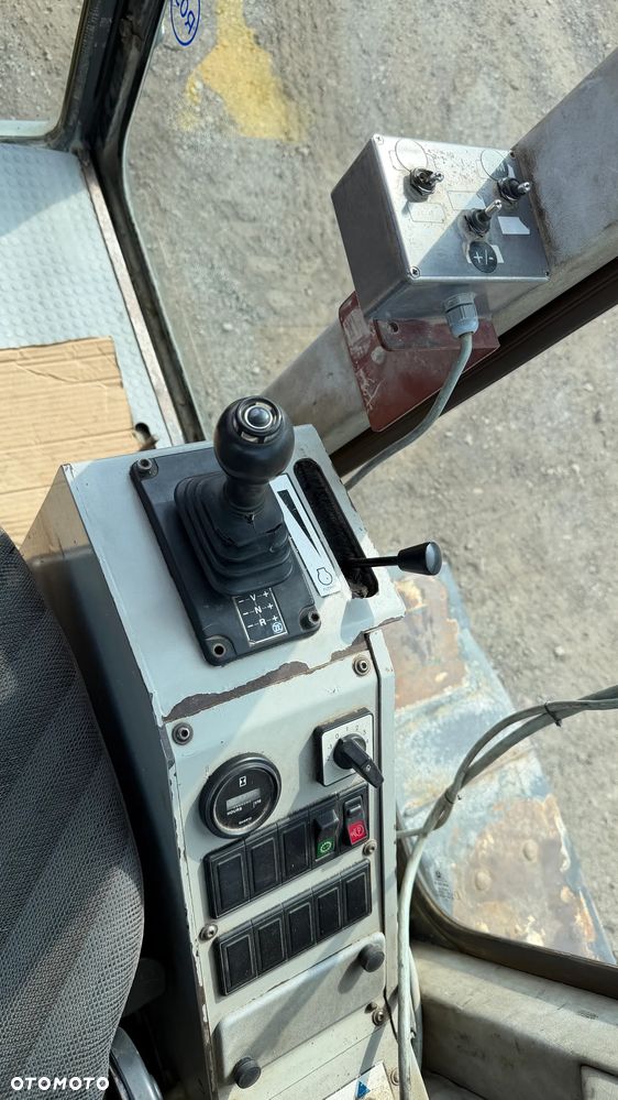 New Holland F106.6 - 22