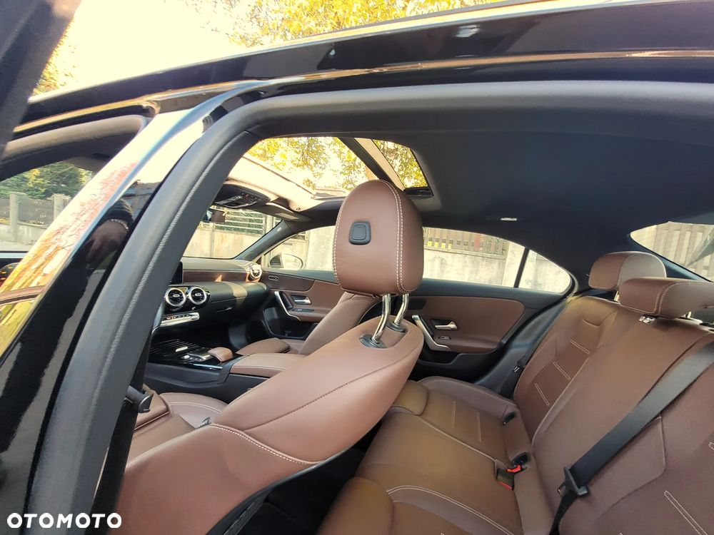 Mercedes-Benz Klasa A 220 4-Matic AMG Line 7G-DCT - 14