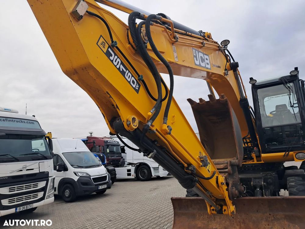 JCB js160w excavator pe roti - 15
