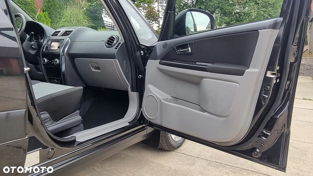 Suzuki SX4 1.6 VVT 4x4 Style - 25