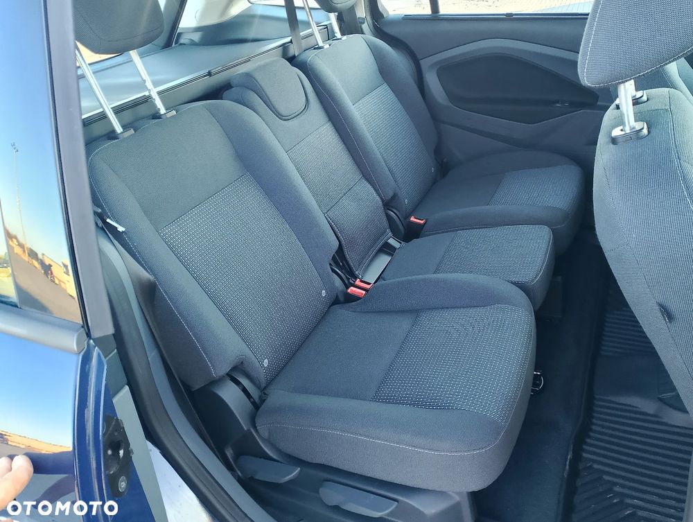 Ford Grand C-MAX - 11