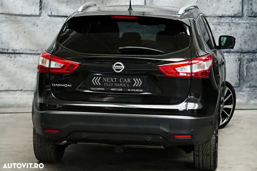 Nissan Qashqai 1.6 DCI Xtronic TEKNA+ - 4